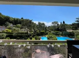 Studio lumineux avec terrasse & piscine