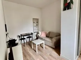 Les Capucins.Appartement élégant,Vue sur le jardin
