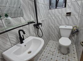 G and E Guesthouse, Hotel in Kumba