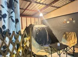 Stay Like a Local เต็นท์บ้านเรา