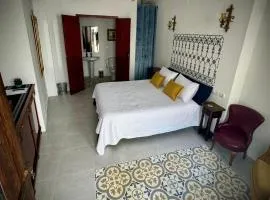 Oliva Courtyard Guesthouse
