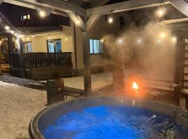 Vila Luna Valea Avrigului โรงแรมในอาวริก