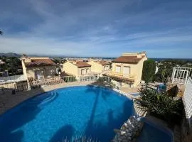 Beachnear terraced house with wonderful sea-views