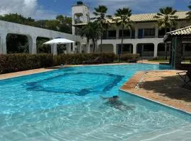 Flat com Piscina Guarajuba 2 Quartos 100m da Praia