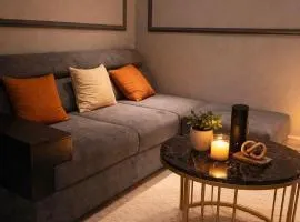 Élan Self Check-In Gulberg MM Alam