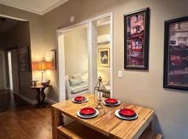 Loft Apartment Downtown Pineville Near Laurel Cove, hotel en Pineville