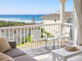 Hello Holiday at 4 Boboyi Mangrove Beach Estate, hotel i Port Shepstone