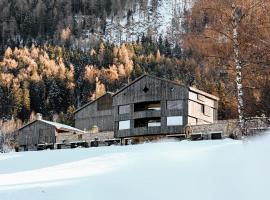 Brondstott Farm & Suites Kronplatz, hotel u gradu Riskone