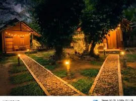 Almond Breeze Cottage