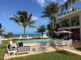 Beachfront Spacious Luxury Villa Private Pool, hotel v destinaci Fortuna