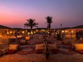 Evening Desert Safari with BBQ Dinner and Camping: Dubai'de bir otel