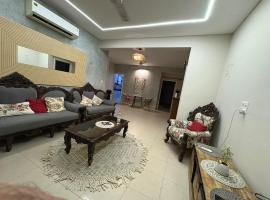 luxurious 4 bhk beautiful party place, Hotel in Gurgaon