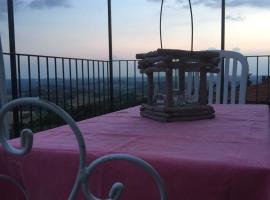 B&B Monferrato La Casa Sui Tetti, hotel u gradu 'Murisengo'