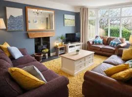 Tegfryn (Sleeps 8), 5*, Sea View, Borth y Gest