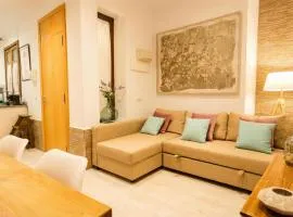 New! Cozy APT in the center 10m Walk to Cathedral