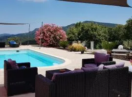 Location 2 pièces , avec piscine partagée