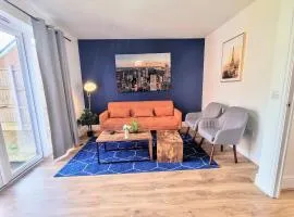 Basildon Premium Crew Stay 4 BR, Sleeps 8, Parking