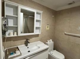 air hotel aviacion, hotelli kohteessa Valencia