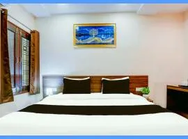 Hotel Kusmakar Palace In Near Shri Mahakaleshwar Jyotirlinga Temple