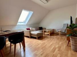 Country house style vintage 2-room apartment in Kleinostheim, Hotel in Kleinostheim