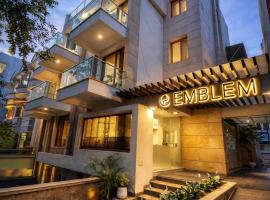 EMBLEM - Arjun Marg, Golf Course road Gurgaon, hotel sa Gurgaon