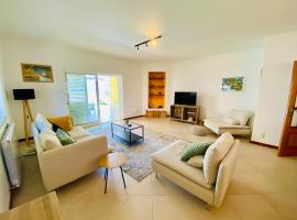 Relax & Recharge in Comfort - Azeitao, hôtel à Camarate