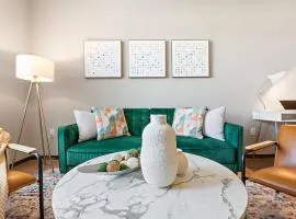 Modern 2BR/2BA in Irvine Pool & Gym