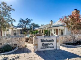 Blacksmith Quarter's on Barons Creek, hotel in Fredericksburg