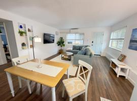 Cozy One-Bedroom Coastal Retreat - Walk to Beach – hotel w mieście El Granada