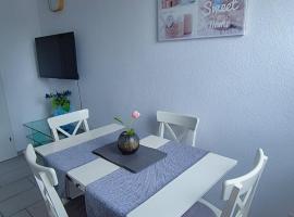 Zentrale Wohnung mit Wohnküche für bis 6 Gäste, Hotel in Oberhausen