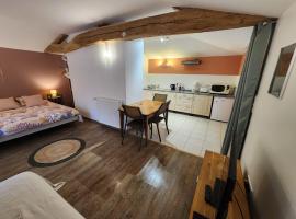 Studio du moulin de Montizeau, hotel a Saint-Maigrin