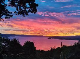 La Ceiba Tree Lodge: Tilarán'da bir otel