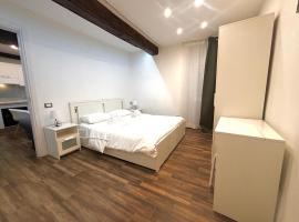 Residenza Castellazzo، فندق في إيفريا