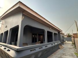 C&B House MV, Hotel in Accra