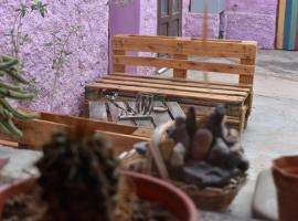 Kamaq Hostel, hotel di Humahuaca