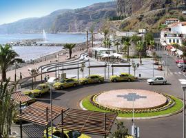 Giesta Flower by Madeira Holiday Rentals, hotel u gradu 'Ribeira Brava'