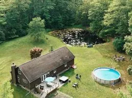 Bear House - Private Pool and Hot Tub