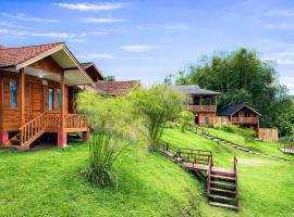 RB Cottage Pangalengan Bandung RedPartner, ξενοδοχείο σε Palayangan