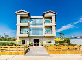 Full House, place to stay in Jinning