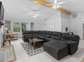 Spacious 5BR One Level Home Near Ocean City, hotel di Berlin