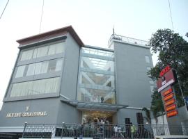 Viesnīca Hotel Sky International pilsētā Kizhake Chālakudi