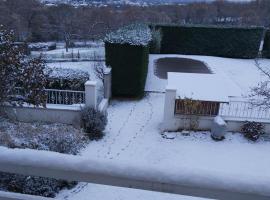 Les Bessonnes, hotel din Saint-Georges-Haute-Ville
