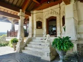 Gunung Paradis Retreat