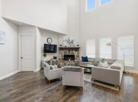 5B Luxe Frisco Retreat with Private Cinema & Yard