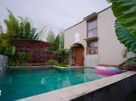 The Phalosaa Villa unit Family