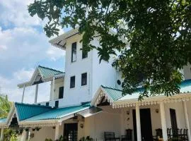 Dinila Villa