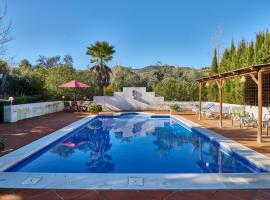 Casa Cruz Resort, hotel a Iznájar