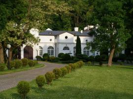 Roskosz Zespół Dworsko Parkowy, hotel a Biała Podlaska