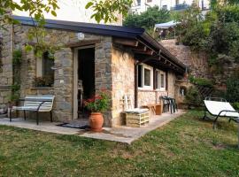 Casa Gra - Stunning Stonehouse With Garden, хотел в Toano