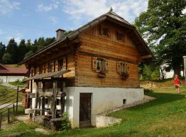 Tourist farm Samec, koča v mestu Sele